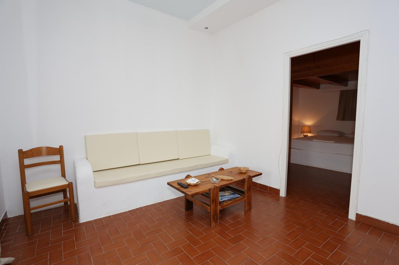 Artemis Suites Romanos  ภายนอก รูปภาพ