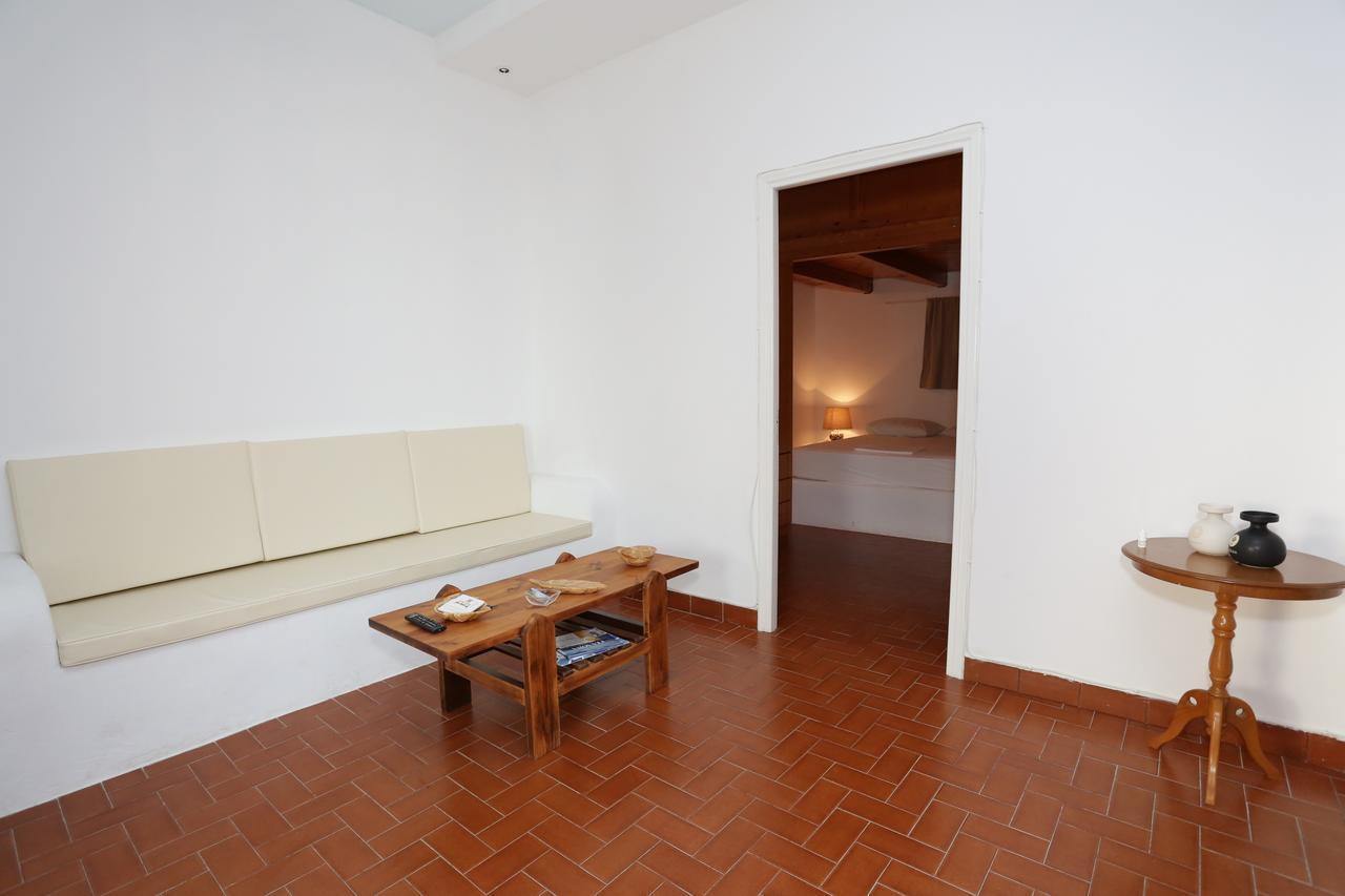 Artemis Suites Romanos  ภายนอก รูปภาพ