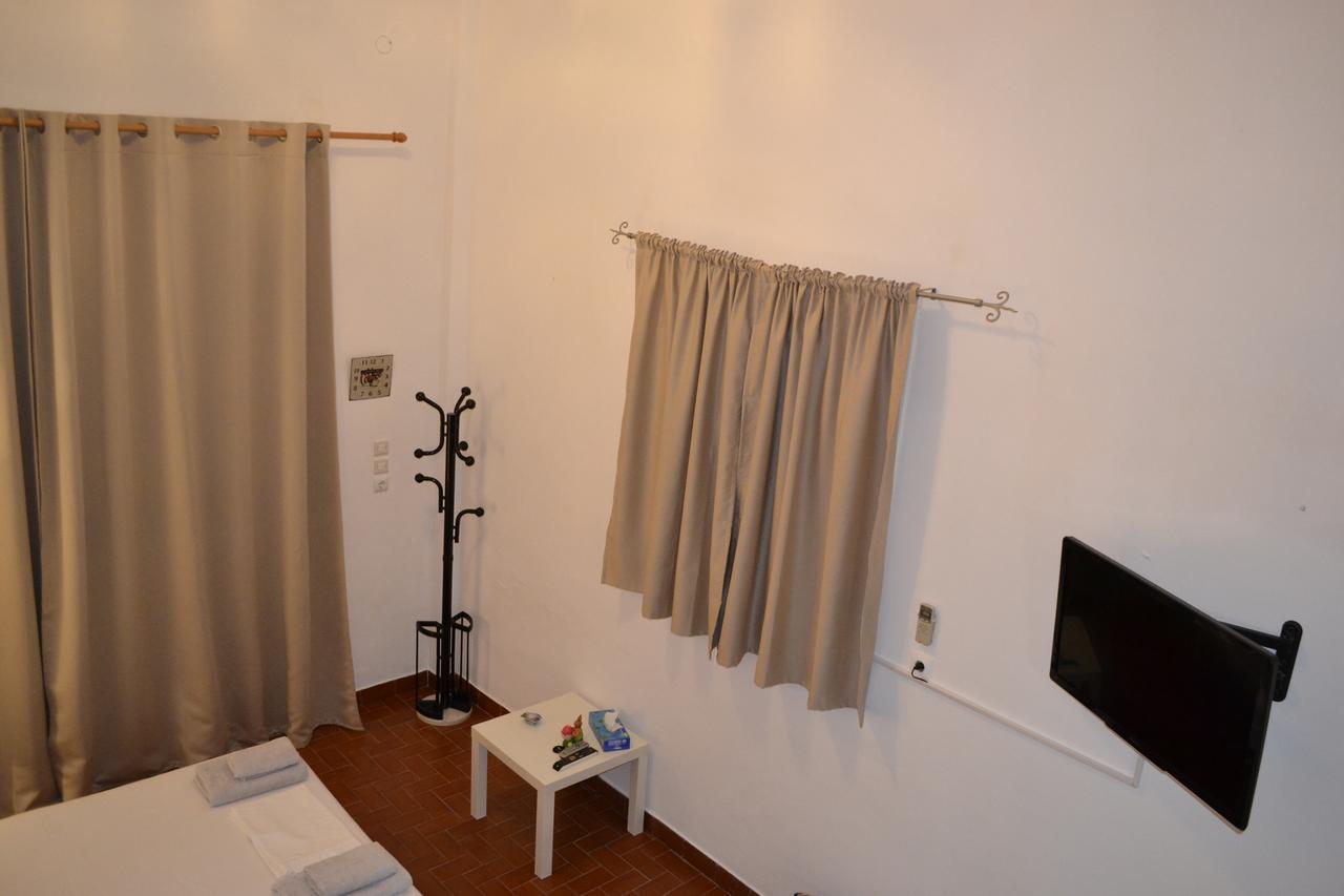 Artemis Suites Romanos  ภายนอก รูปภาพ