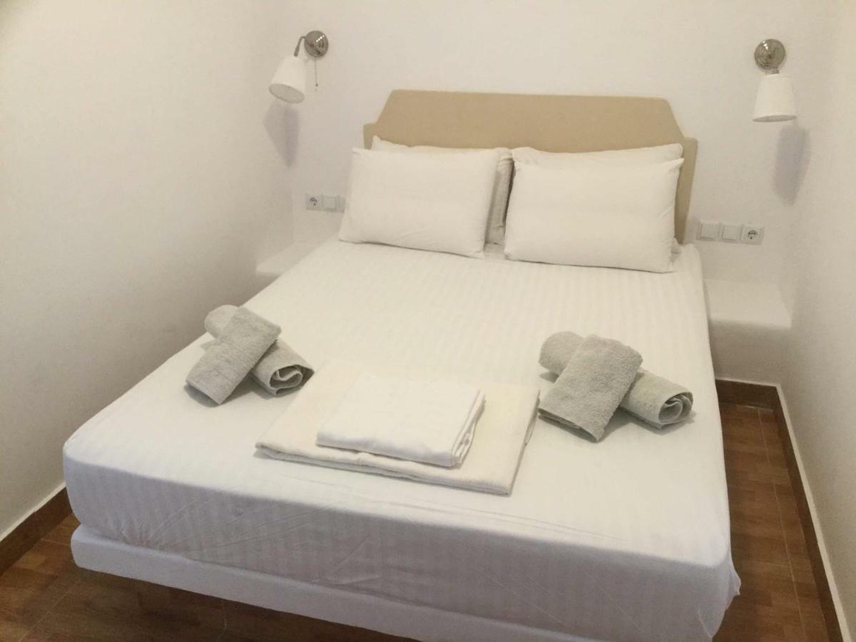 Artemis Suites Romanos  ภายนอก รูปภาพ